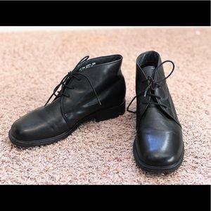 Clarks Black Leather Chukka Boots Men’s size 8